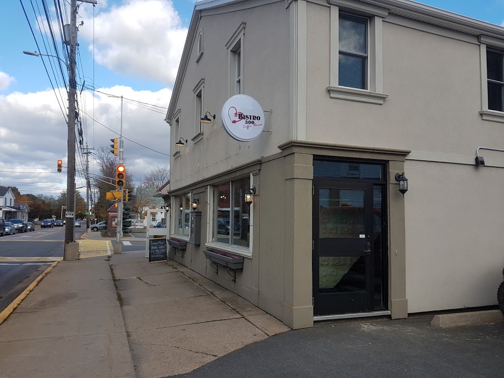 Bistro 300 | 300 Main St, Middleton, NS B0S 1P0, Canada | Phone: (902) 825-6558