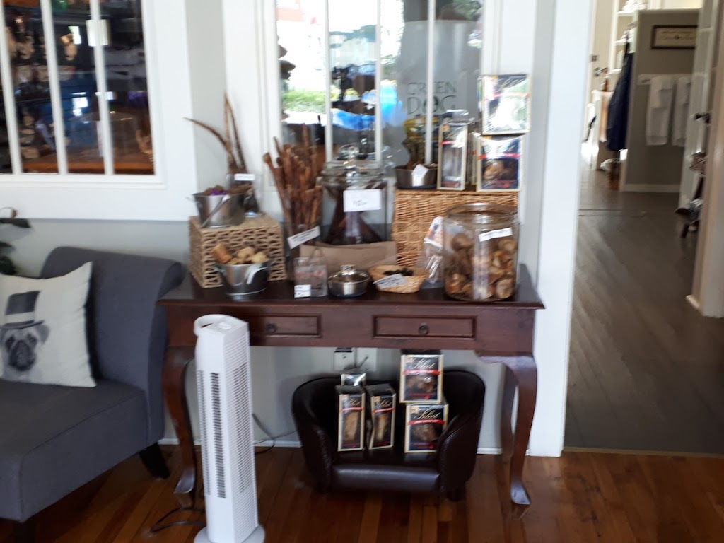 Dog Shop Bathouse & Boutique the | 492 Main St, Mahone Bay, NS B0J 2E0, Canada | Phone: (902) 624-1018