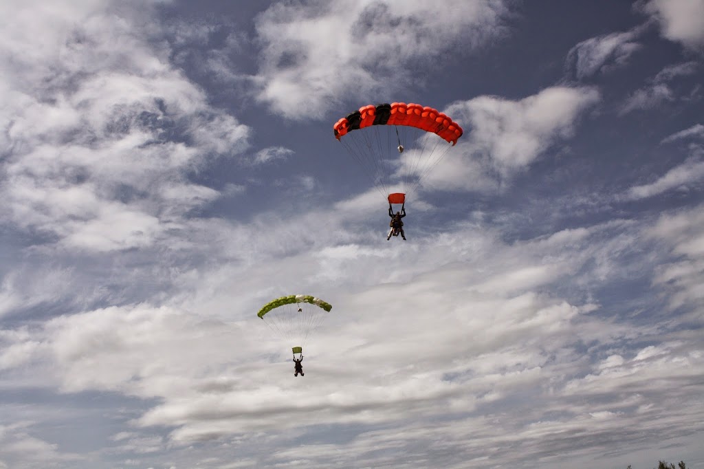 Parachutisme Adrénaline Trois-Rivières | 3281 rue de laéroport, Trois-Rivières, QC G9A 5E1, Canada | Phone: (819) 377-9292
