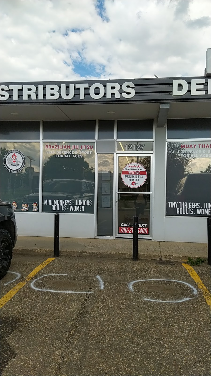 Belle Beauty Distributors | 12127 54th St. NW, Edmonton, AB T5W 3N4, Canada | Phone: (780) 996-4537