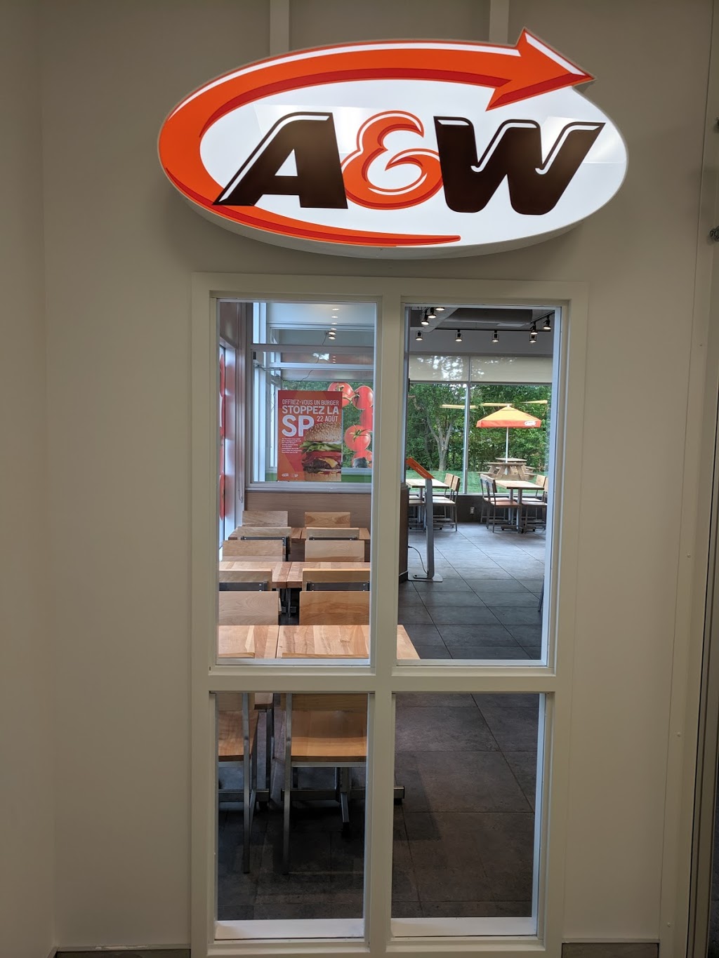 A&W Canada | 2912 Route 125, Esso, Sainte-Julienne, QC J0K 2T0, Canada | Phone: (450) 333-9333