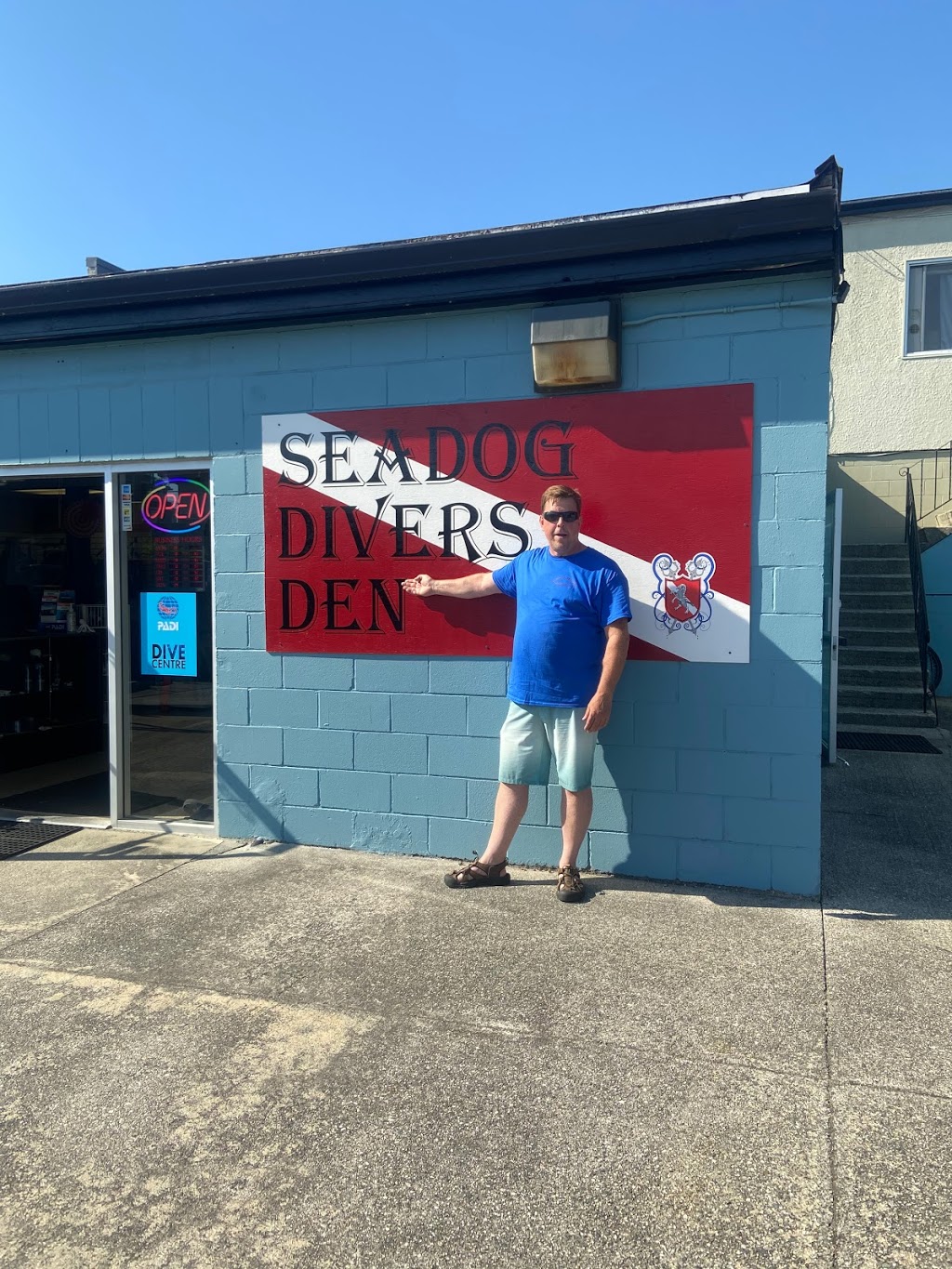 Seadog Divers Den | 5648 Teredo St, Sechelt, BC V0N 3A0, Canada | Phone: (604) 989-4720