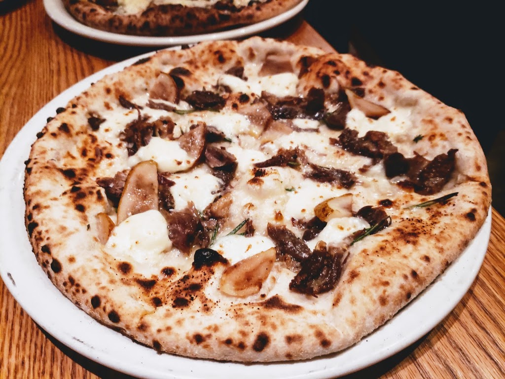 Pizzeria Libretto | 550 Danforth Ave, Toronto, ON M4K 1P7, Canada | Phone: (416) 466-0400