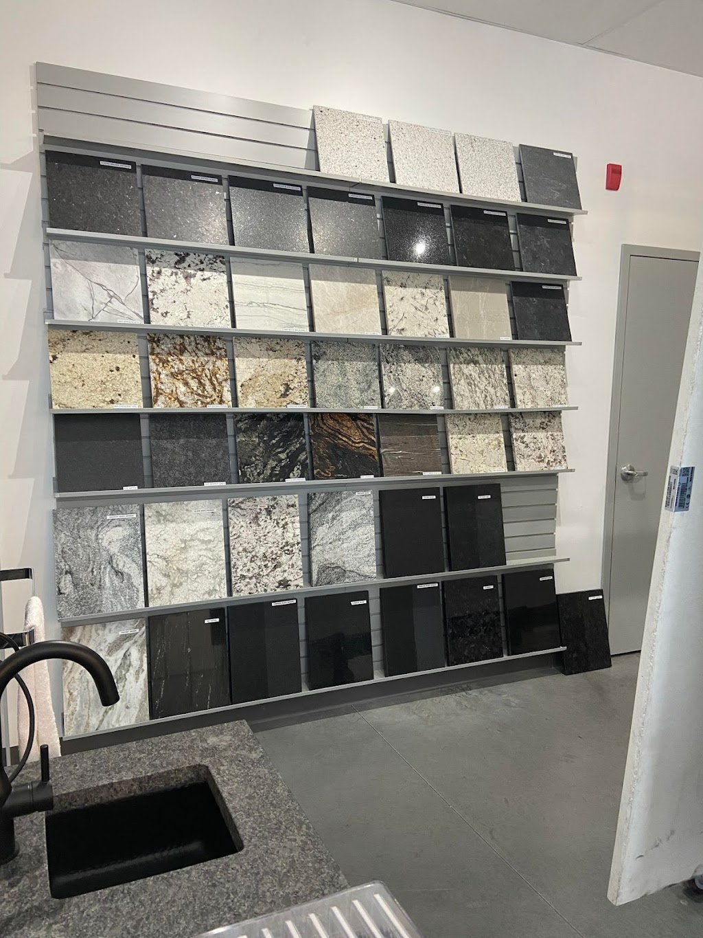 Passion Granite 2017 | 325 J-Aurèle-Roux suite 1, Victoriaville, QC G6T 0N6, Canada | Phone: (819) 330-9955