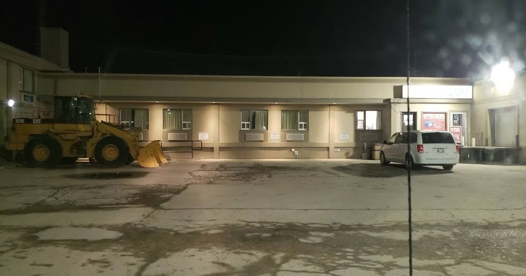 Airport Motor Inn | 1800 Ellice Ave, Winnipeg, MB R3H 0B7, Canada | Phone: (204) 783-7035