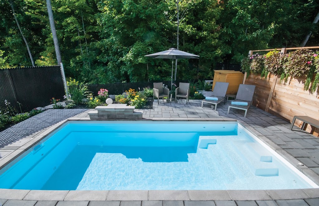 Piscine Fibro Canada Ltée | 1456 Rue de Jaffa, Laval, QC H7P 4K9, Canada | Phone: (450) 622-2664