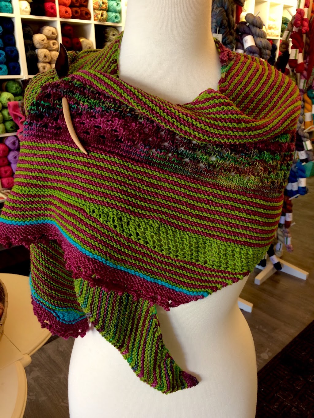 Llama Laine Yarn Shop | 210 8th St, Hanover, ON N4N 1J5, Canada | Phone: (519) 506-4600