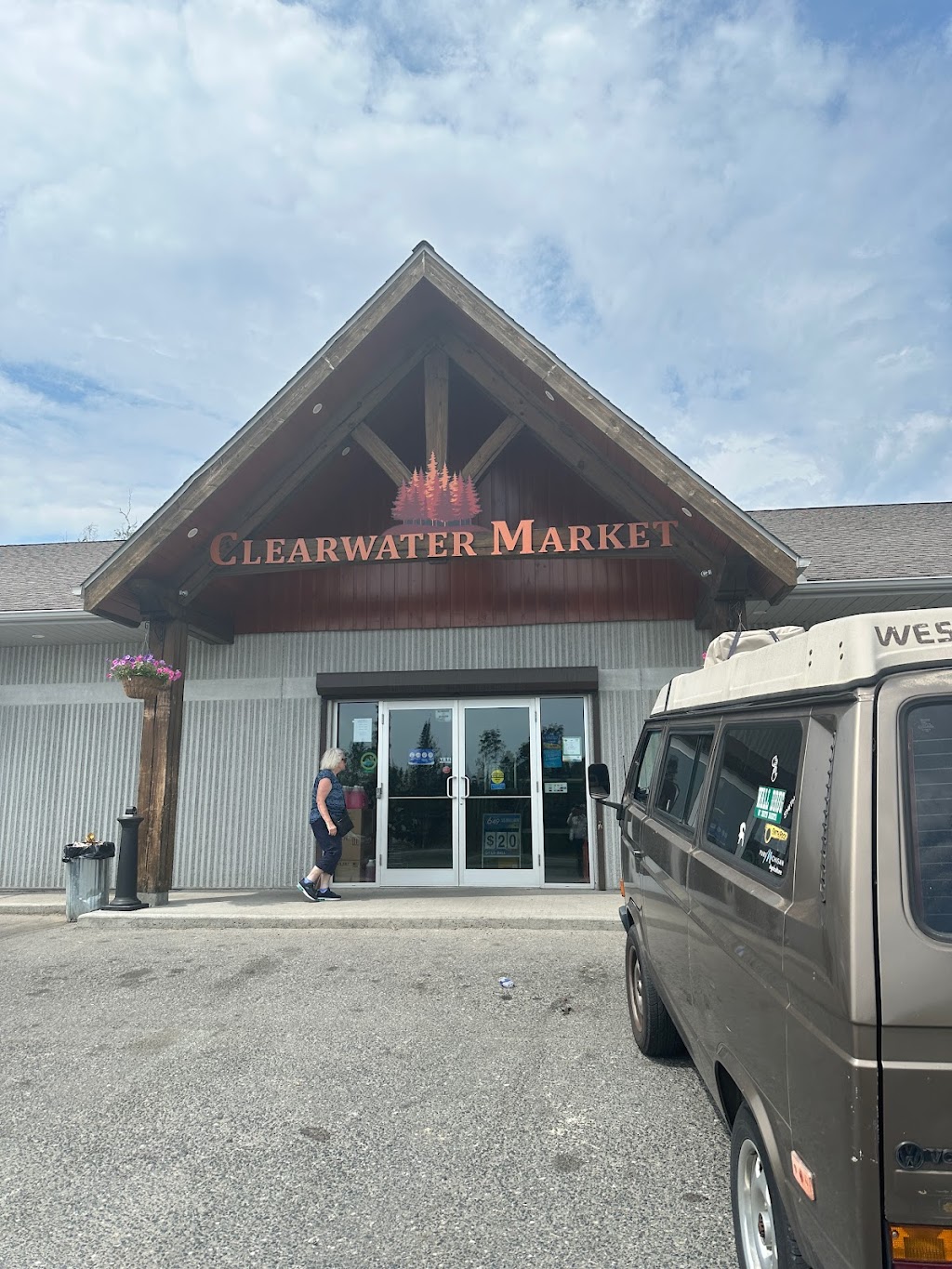 Clearwater Market | ON-17, Clearwater Bay, ON P0X 1S0, Canada | Phone: (807) 733-2816