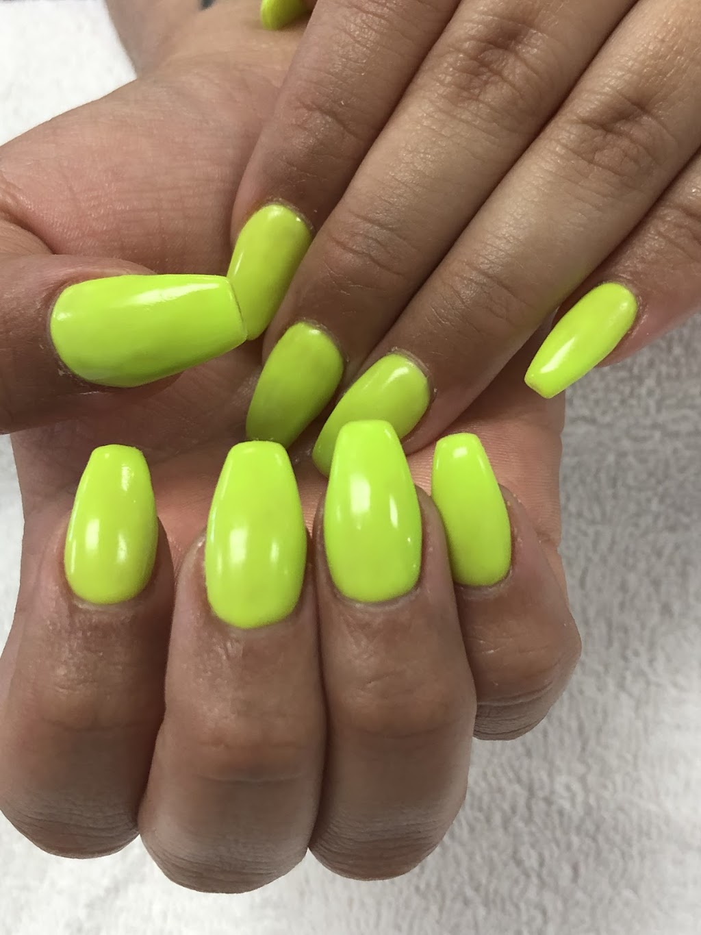 Express Nails in Vaughan | 9505 Keele St #3, Maple, ON L6A 1W3, Canada | Phone: (905) 303-7201