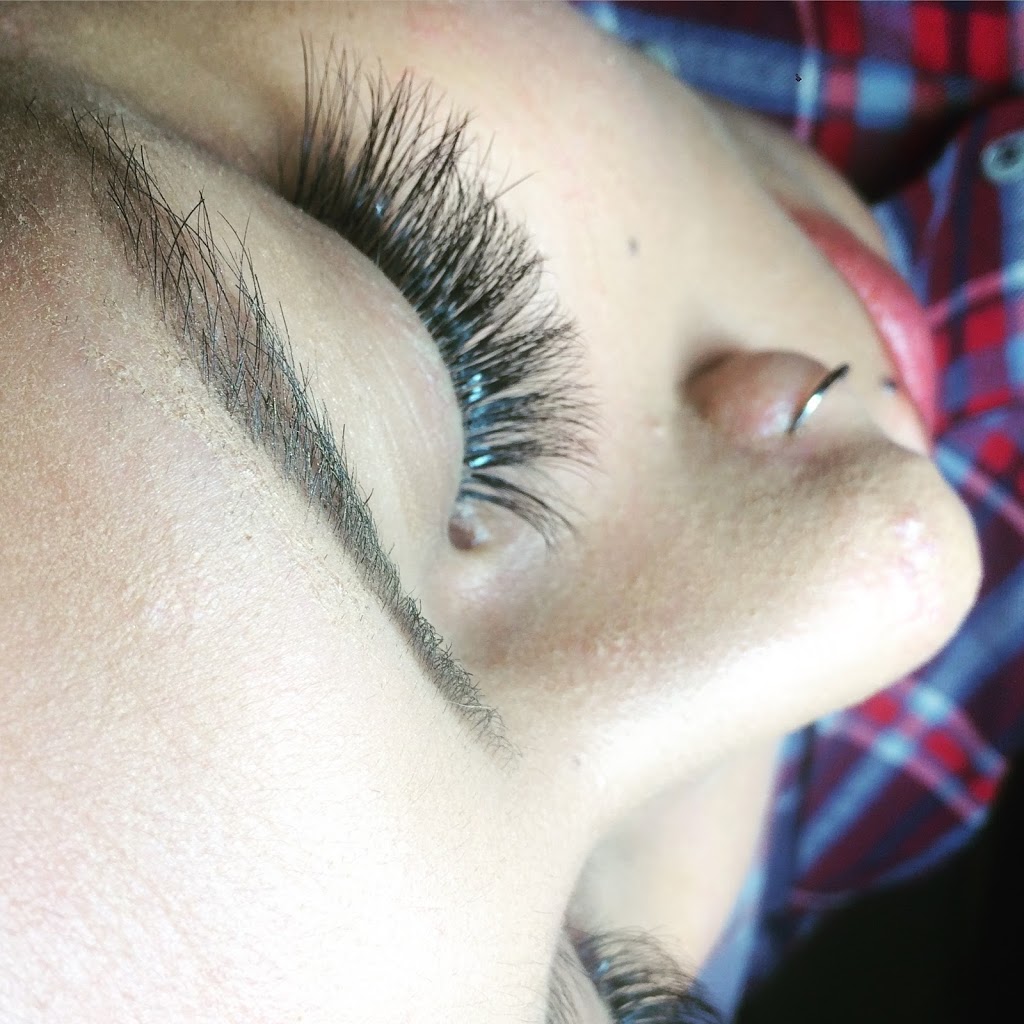 Blossom Lash Lounge - Eyelash Extensions in Nanaimo | 2042 Placid Crescent, Nanaimo, BC V9R 6P9, Canada | Phone: (250) 616-1631