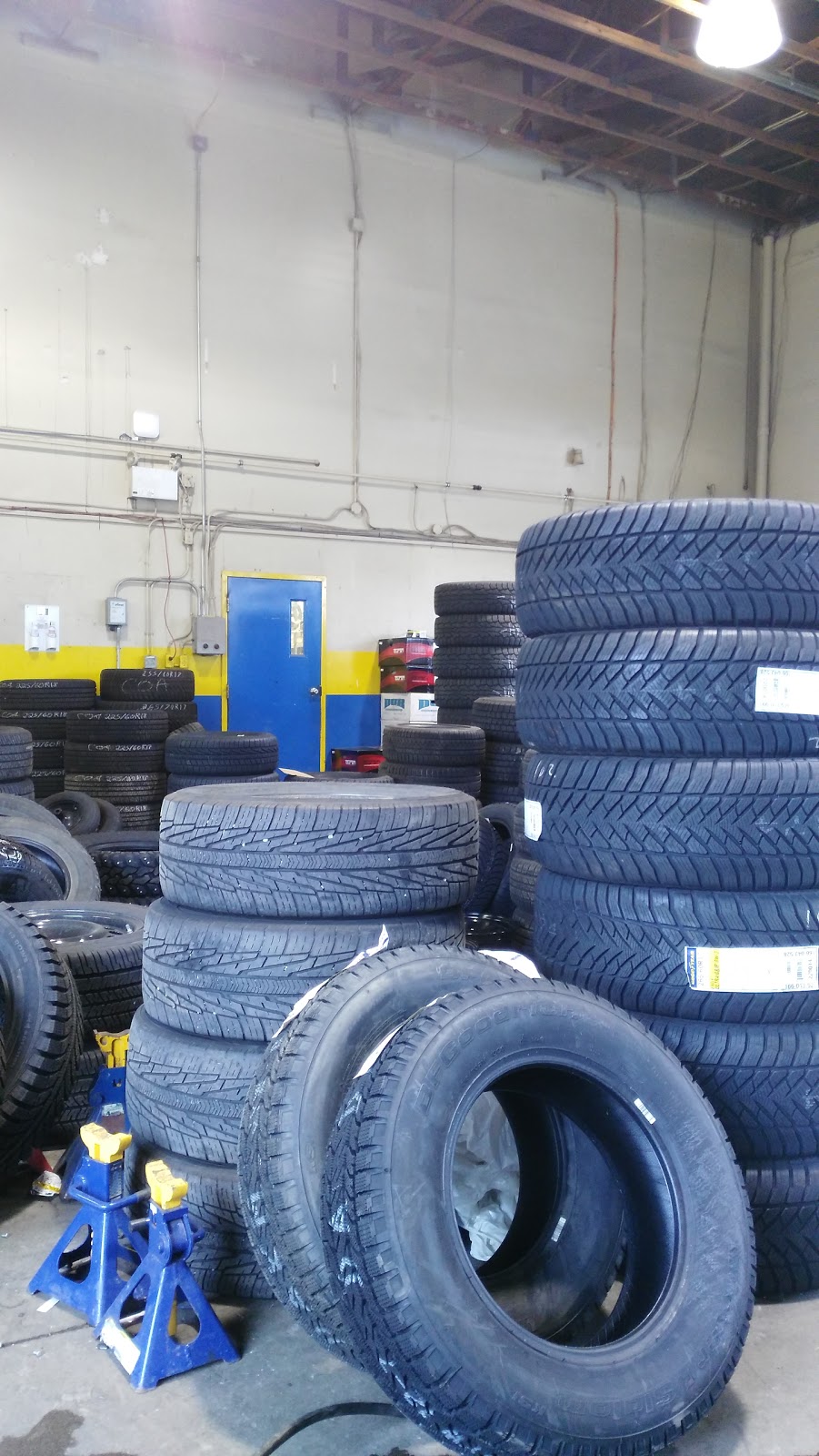 Fountain Tire | 1015 Coutts Way, Abbotsford, BC V2S 7M2, Canada | Phone: (604) 859-3513