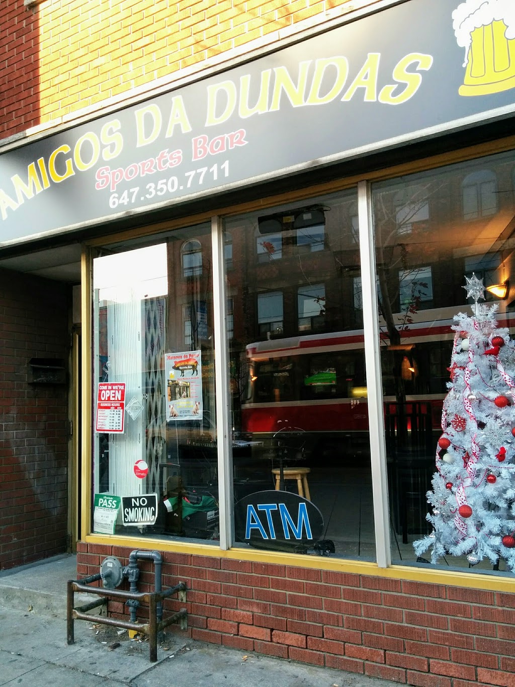 Amigos Da Dundas Sports Bar | 1570 Dundas St W, Toronto, ON M6K 1T6, Canada | Phone: (647) 350-7711