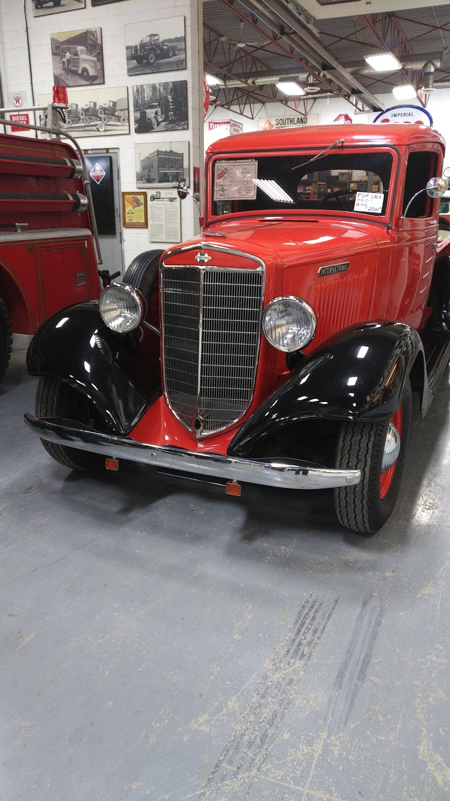 Old International Trucks | 905 44 St N unit 1, Lethbridge, AB T1H 7H4, Canada | Phone: (403) 328-0809