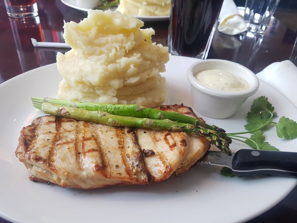 Madisons Restaurant & Bar | 1200 Boulevard des Promenades, Saint-Hubert, QC J3Y 5K2, Canada | Phone: (450) 441-4444