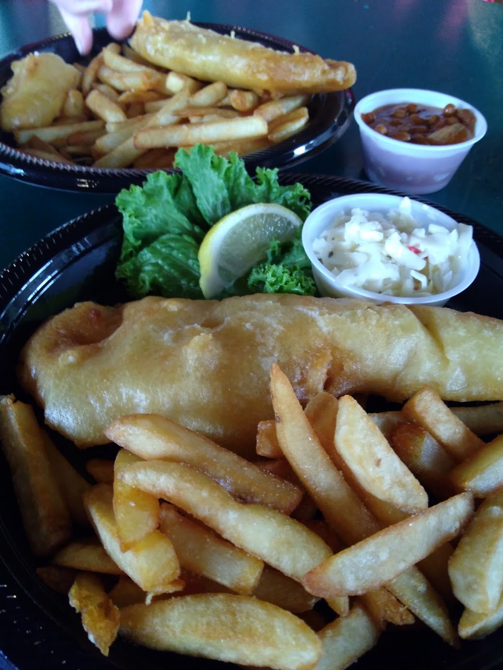 Henrys South Fish Restaurant | 3282 Ogdens Beach Rd, Midland, ON L4R 4K8, Canada | Phone: (705) 528-1919