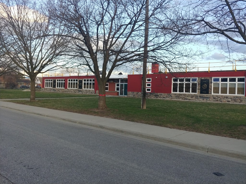 Bait ul Ehsaan Mosque - Ahmadiya | 1957 Head Ave, Windsor, ON N8W 1V7, Canada | Phone: (519) 256-4166