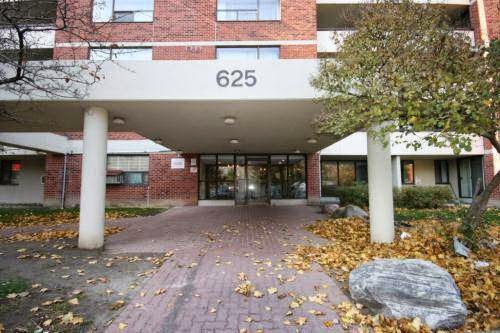 Silver Springs Apartments | 623 Finch Ave W, North York, ON M2R 3V4, Canada | Phone: (416) 633-0414