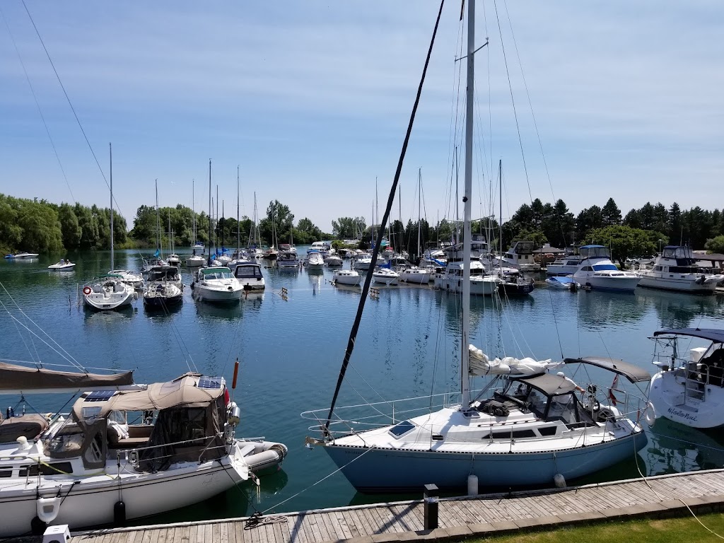 Cathedral Bluffs Yacht Club | Brimley Rd S, Scarborough, ON M1M 3W3, Canada | Phone: (416) 261-7627