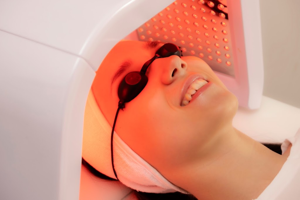 Oshawa Red Light Therapy | 549 King St E, Oshawa, ON L1H 1G3, Canada | Phone: (289) 780-0404