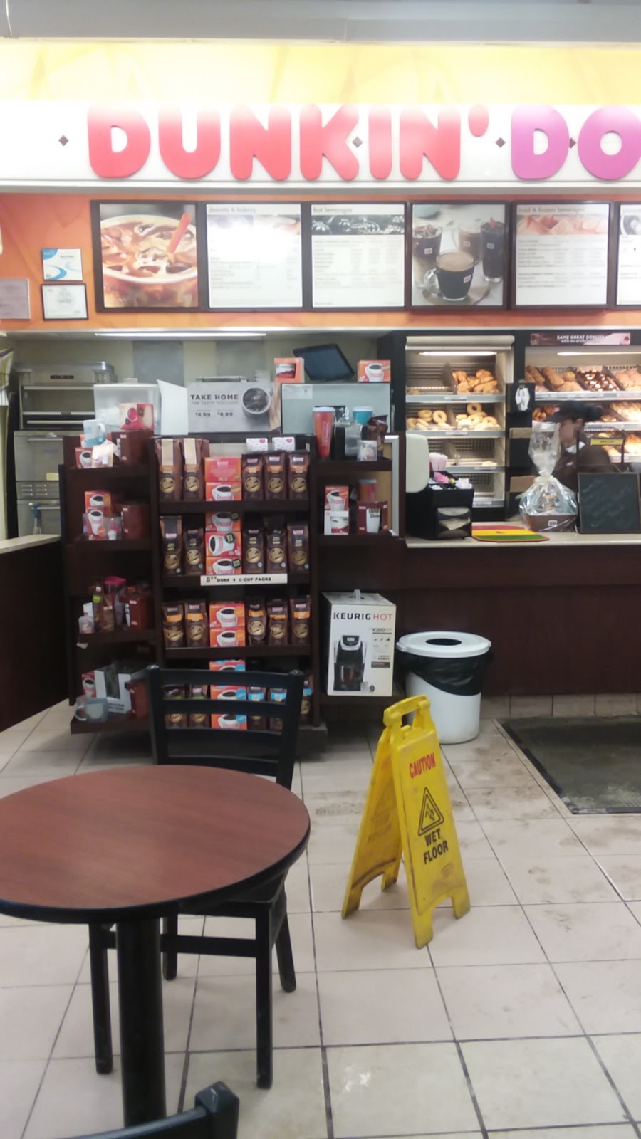 Dunkin | 158 Main St, Colebrook, NH 03576, USA | Phone: (603) 237-8585