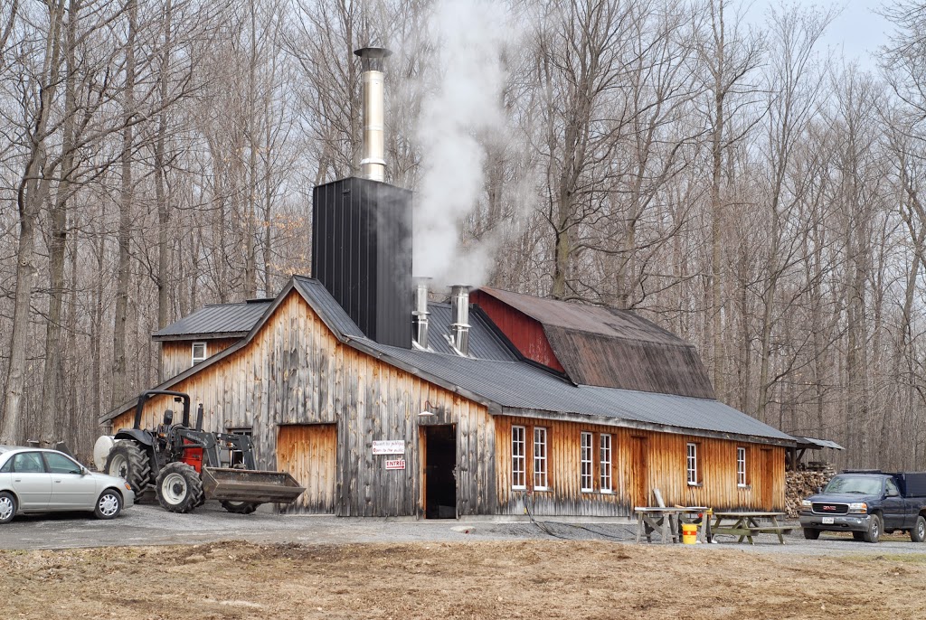 Cabane à Sucre St-Pierre & Famille Maple Sugar Camp | 20699 Stormont, Dundas and Glengarry County Road 2, Lancaster, ON K0C 1N0, Canada | Phone: (613) 347-2077