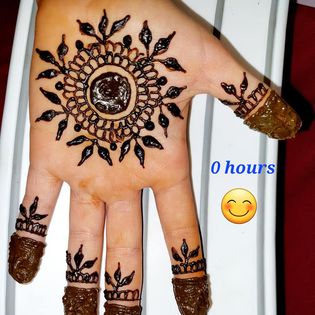 Valley Henna Hut | Turner Dr, New Minas, NS B4N 3R2, Canada | Phone: (902) 385-3186