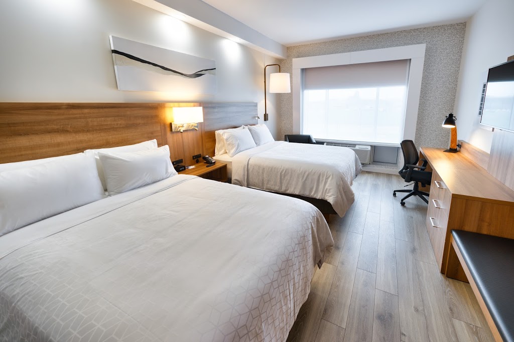 Holiday Inn Express & Suites Trois-Rivieres Ouest | 2000 Rue des Grands Marchés, Trois-Rivières, QC G9B 0Y9, Canada | Phone: (819) 841-4774