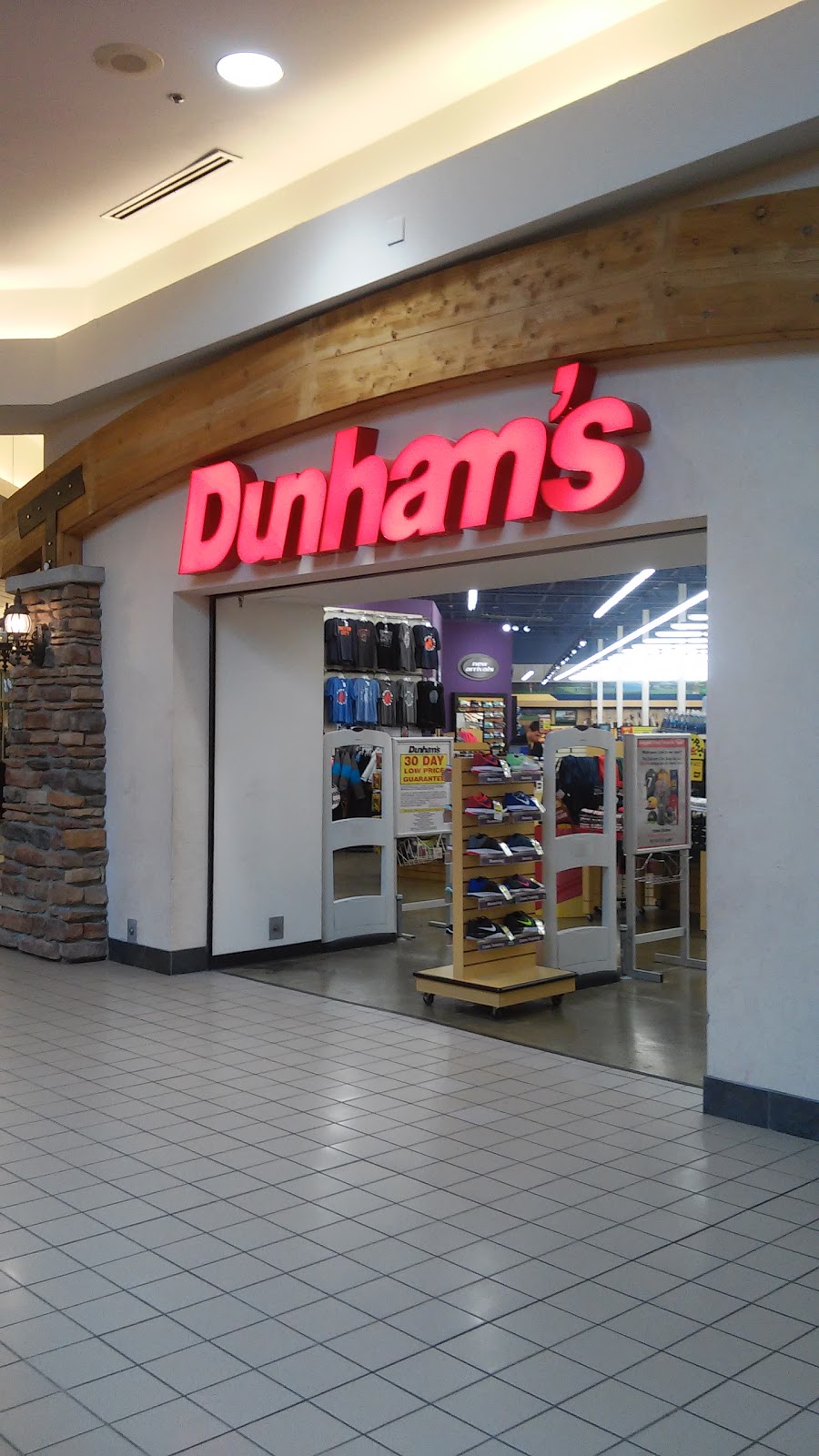 Dunhams Sports | 4350 24th Ave, Fort Gratiot Twp, MI 48059, USA | Phone: (810) 385-3939