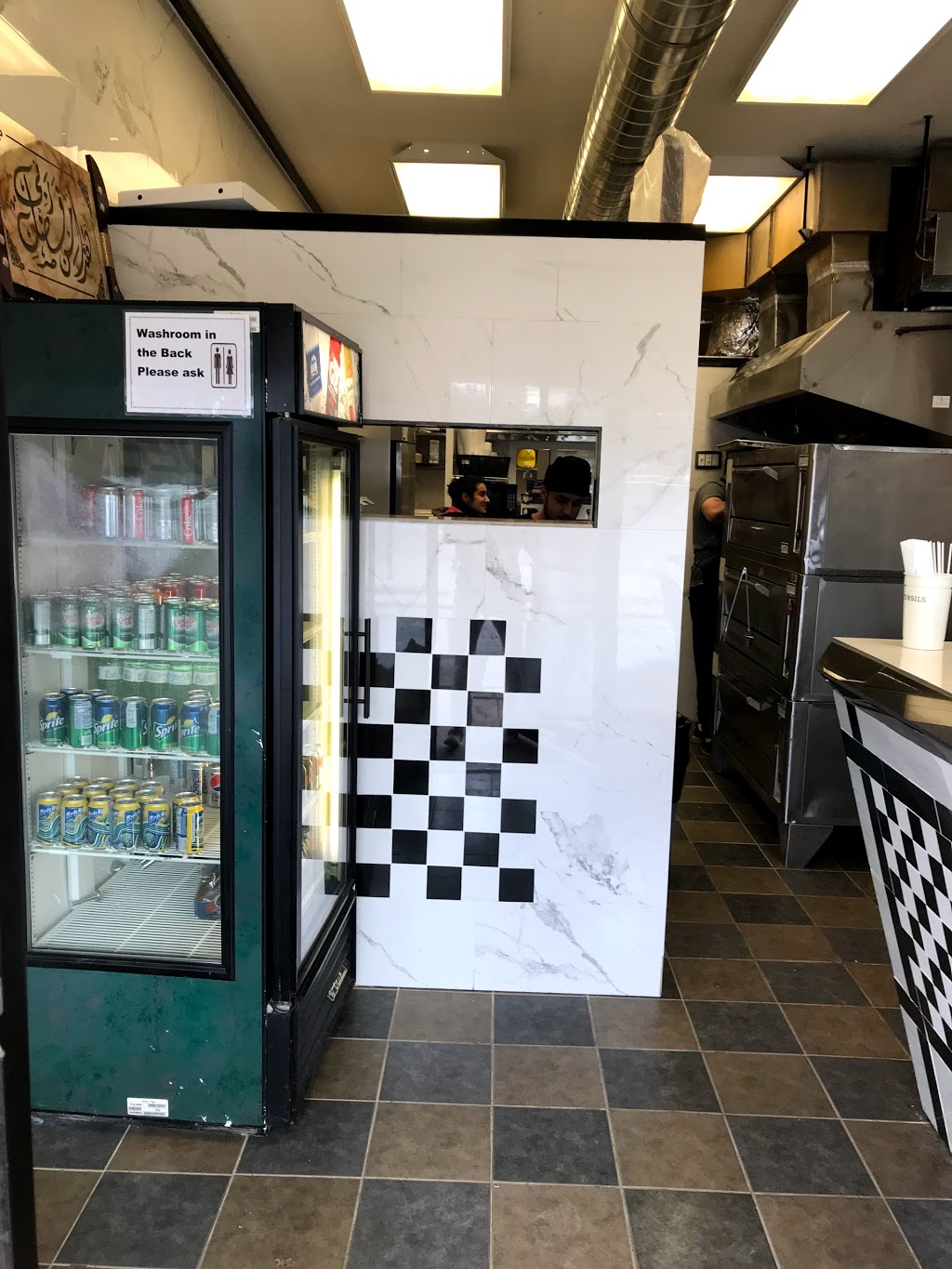 Chess pizza Viewmount | 350 Viewmount Dr, Nepean, ON K2E 7T5, Canada | Phone: (613) 224-4442