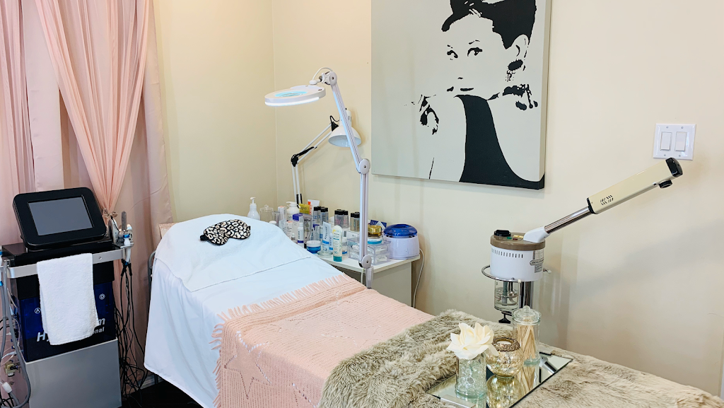 Nusalon SPA | 44 Ilfracombe Crescent, Scarborough, ON M1R 3R8, Canada | Phone: (647) 472-4488