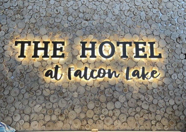 The Hotel at Falcon Lake | 1 Falcon Blvd, Falcon Beach, MB R0E 0N0, Canada | Phone: (204) 349-8400