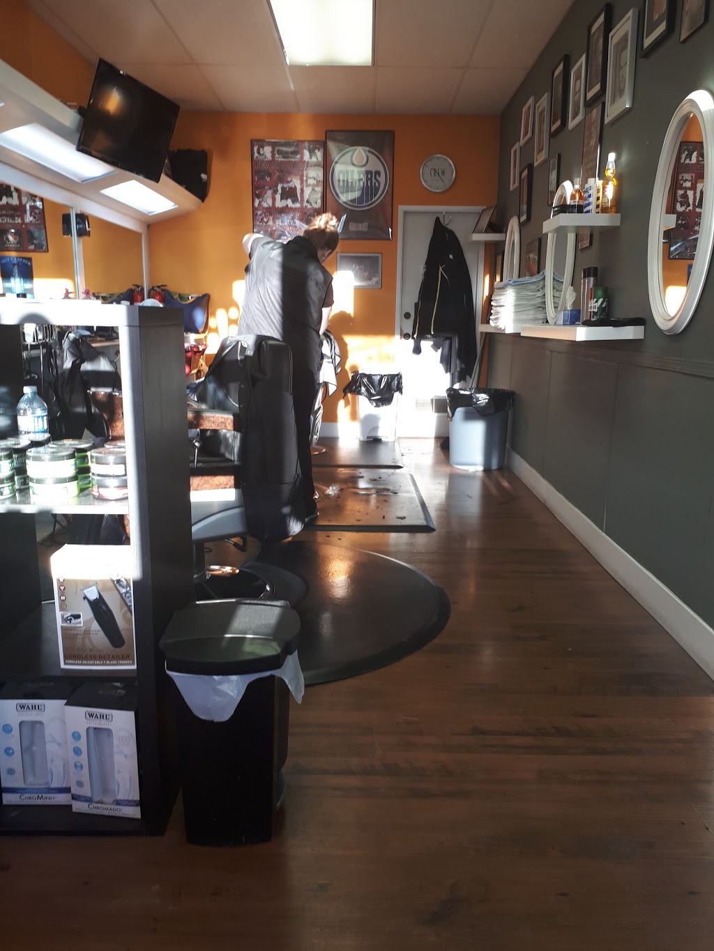 Goldbar Barber Shop | 5028 106 Ave NW, Edmonton, AB T6A 1E9, Canada | Phone: (780) 469-7518