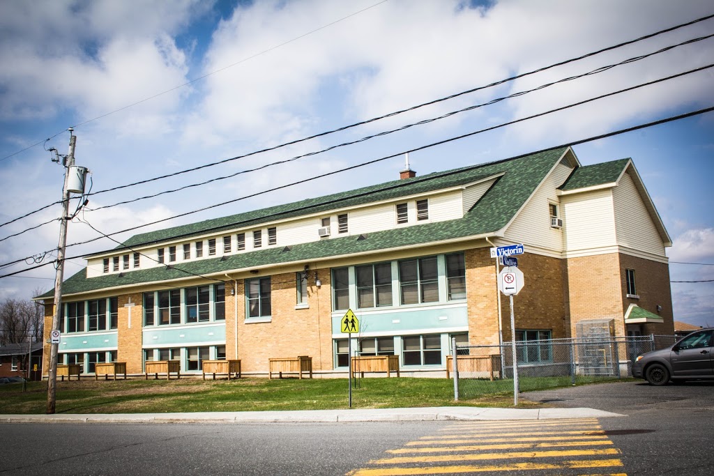 School Saint-Charles | 1030 Rue Létourneau, Saint-Charles-de-Drummond, QC J2C 4W1, Canada | Phone: (819) 474-0702