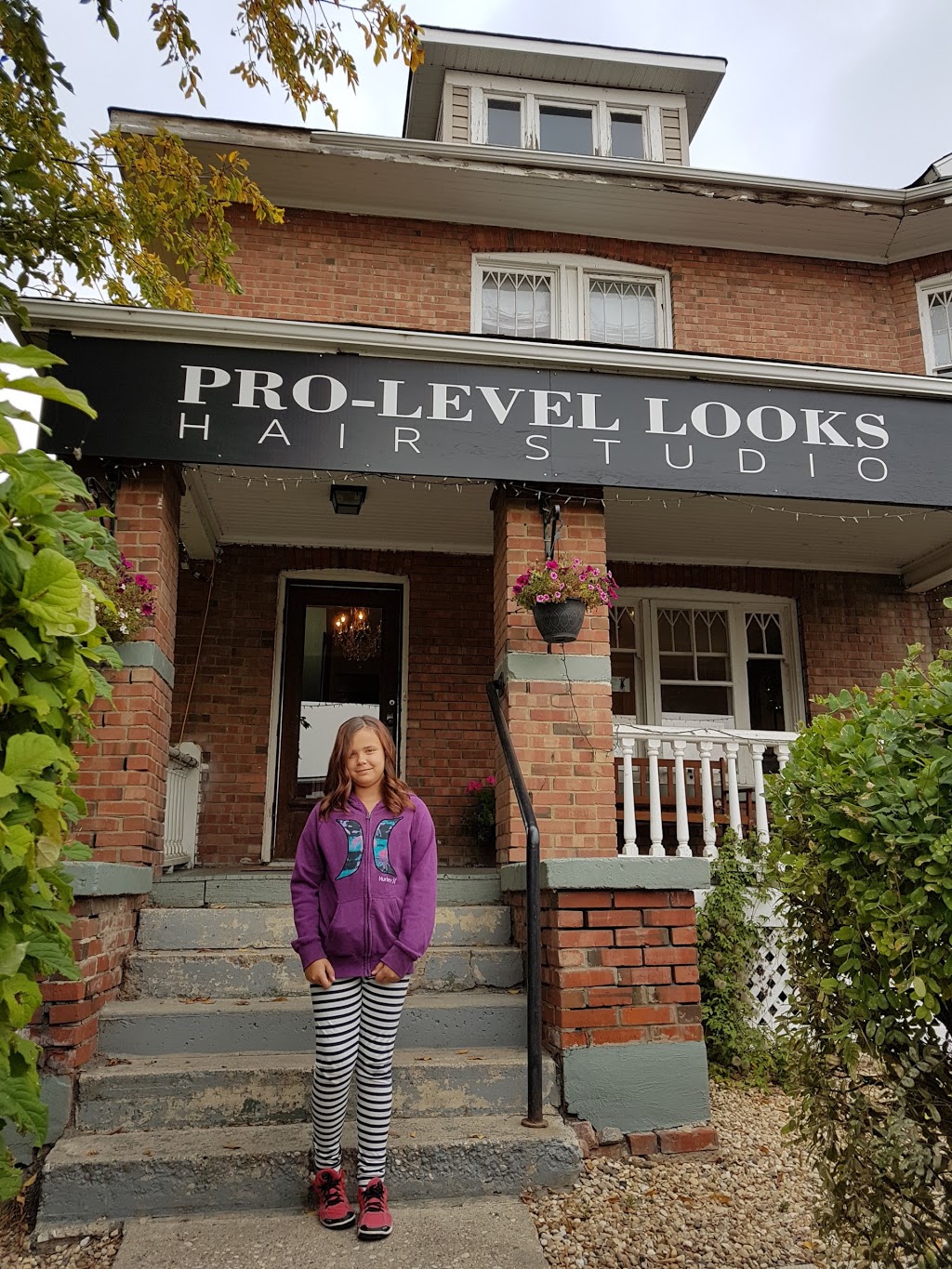 Pro-Level Looks Hair Studio & Spa | 10002 100 Ave, Morinville, AB T8R 1P7, Canada | Phone: (780) 939-0707