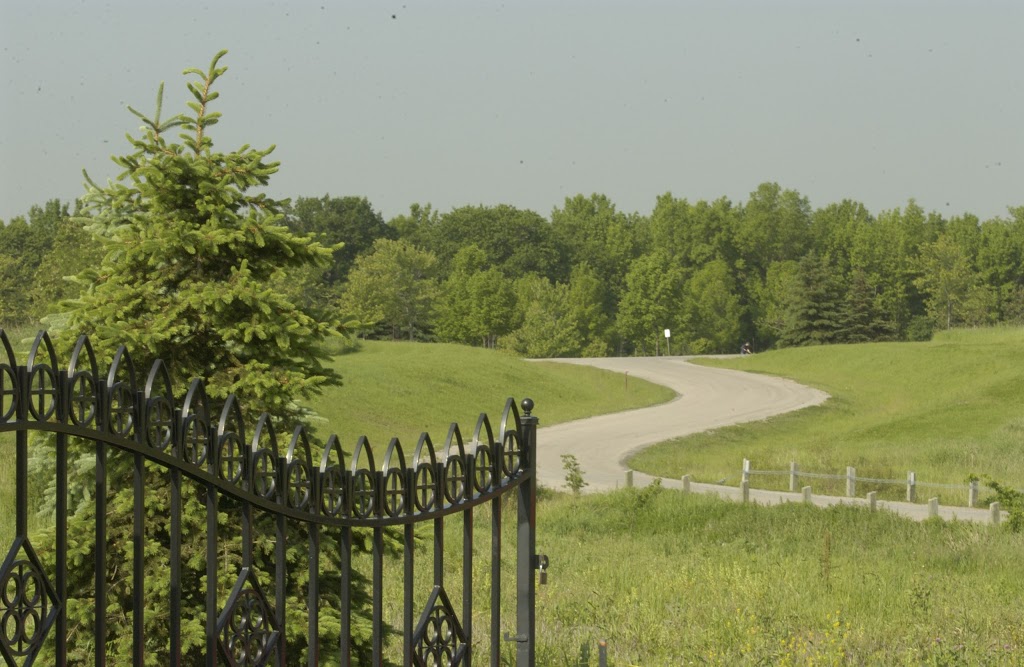 Gate of Heaven Catholic Cemetery | 580 Old York Rd, Burlington, ON L7P 4Y6, Canada | Phone: (800) 661-5985