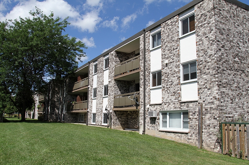 Westgate Village Apartment and Townhouse Rentals | 30 Bradmon Dr, St. Catharines, ON L2M 6T7, Canada | Phone: (905) 371-1201