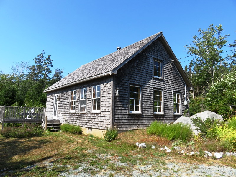 Walters Cabin | 1096 St Catherines River Rd, Port Joli, NS B0T 1S0, Canada | Phone: (902) 875-2729