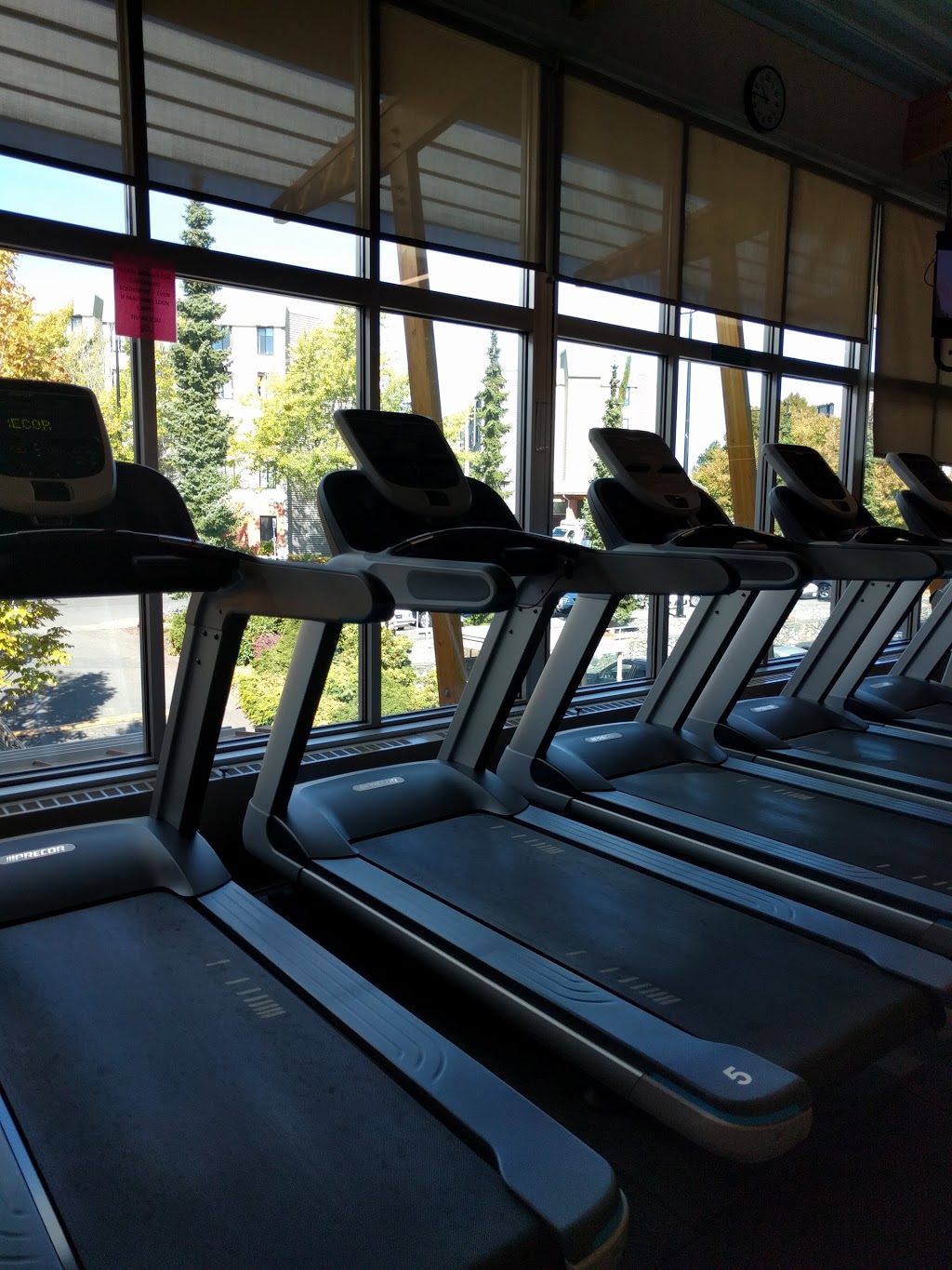 Oak Bay Recreation Centre | 1975 Bee St, Victoria, BC V8R 5E6, Canada | Phone: (250) 595-7946