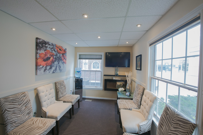 Aurora Family Dental | 25 Wellington St E, Aurora, ON L4G 1H4, Canada | Phone: (905) 727-3323