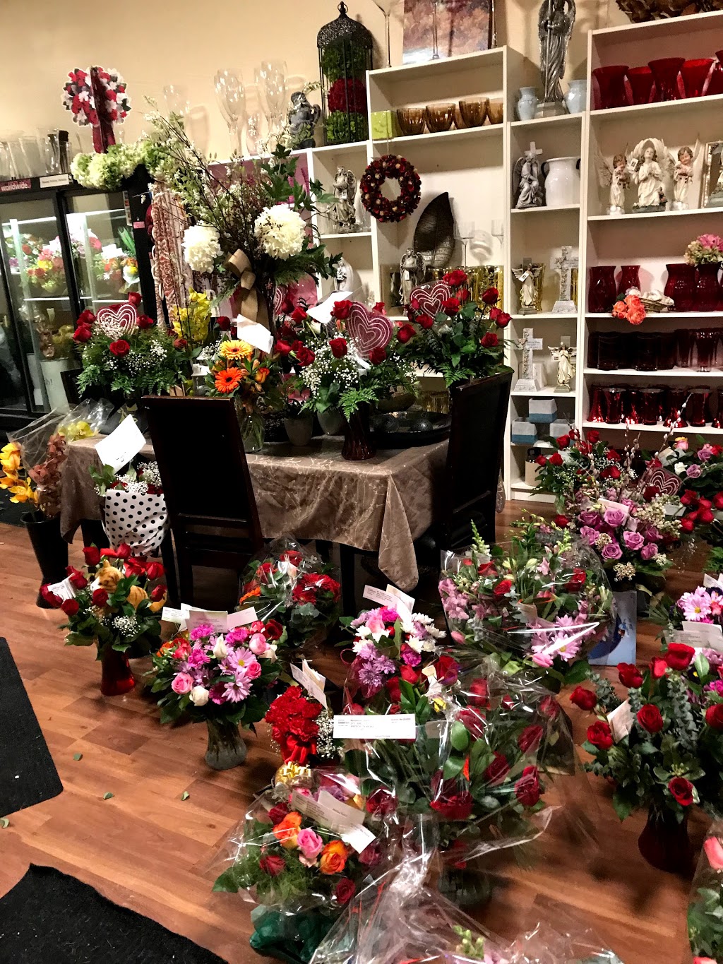 Authentic Floral Design | 11400 Tecumseh Rd E Unit 3, Windsor, ON N8N 1L7, Canada | Phone: (519) 956-8816