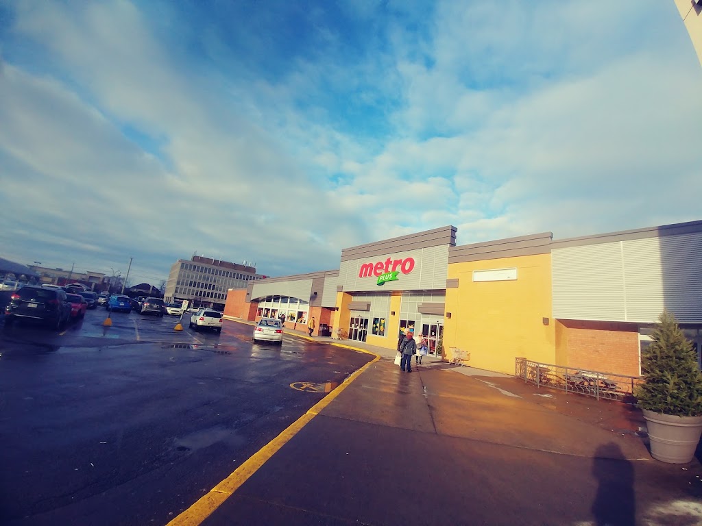 Metro Plus Concorde Duvernay | 3200 Blvd. de la Concorde E, Laval, QC H7E 2B8, Canada | Phone: (450) 661-1081