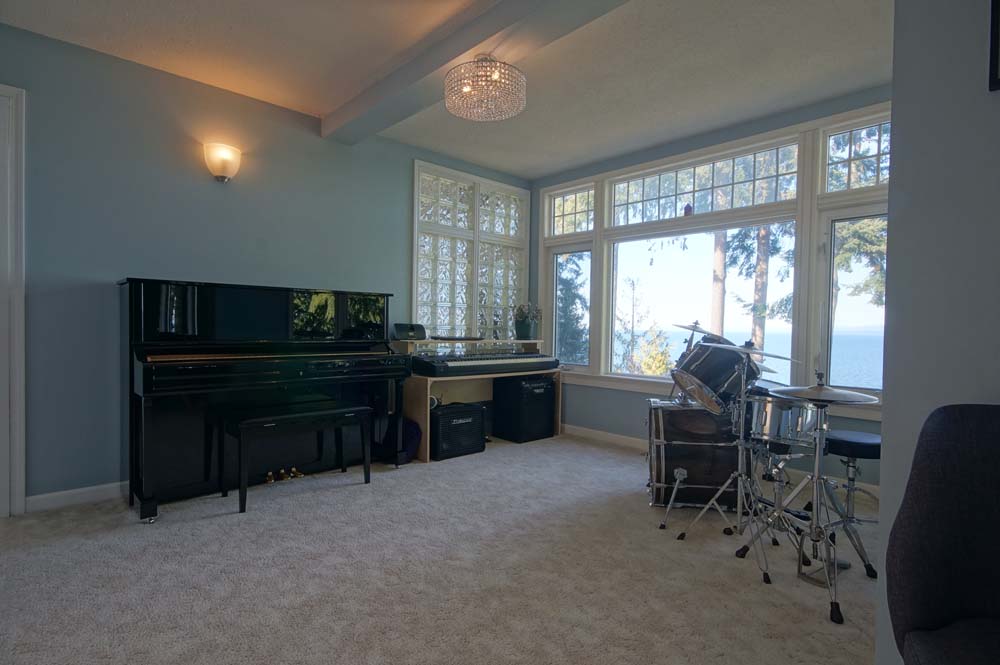 Piano By The Sea | 817 Wright Rd, Parksville, BC V9P 1A6, Canada | Phone: (250) 951-2803