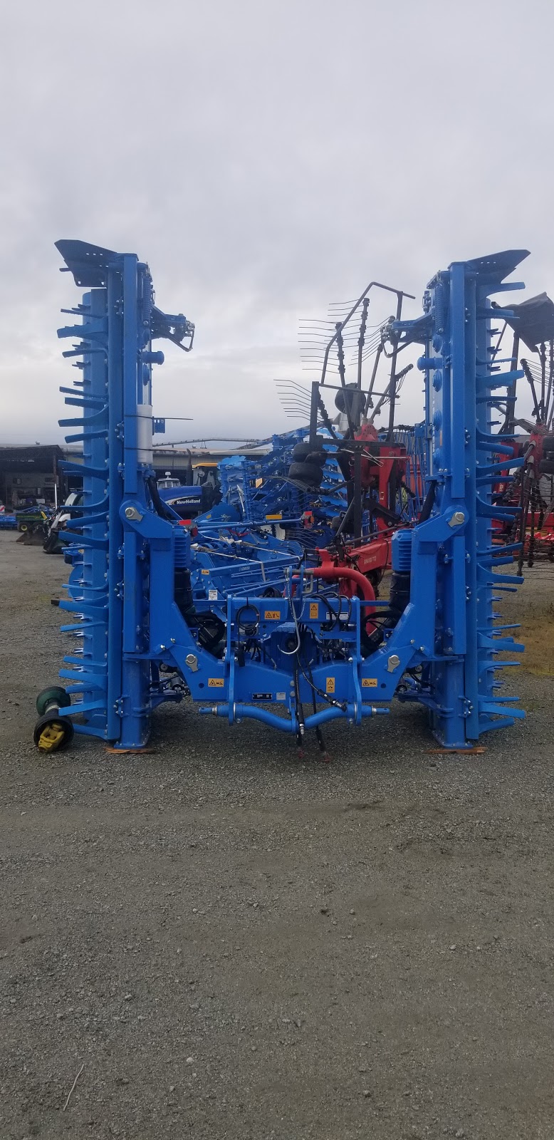 Van Der Wal Equipment Ltd | 23390 River Rd, Maple Ridge, BC V2W 1B6, Canada | Phone: (604) 463-3681