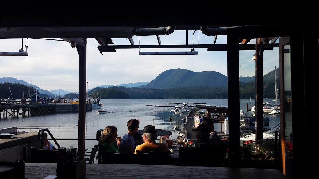 Buccaneers | 5764 Wharf Ave, Sechelt, BC V0N 3A6, Canada | Phone: (604) 885-9494