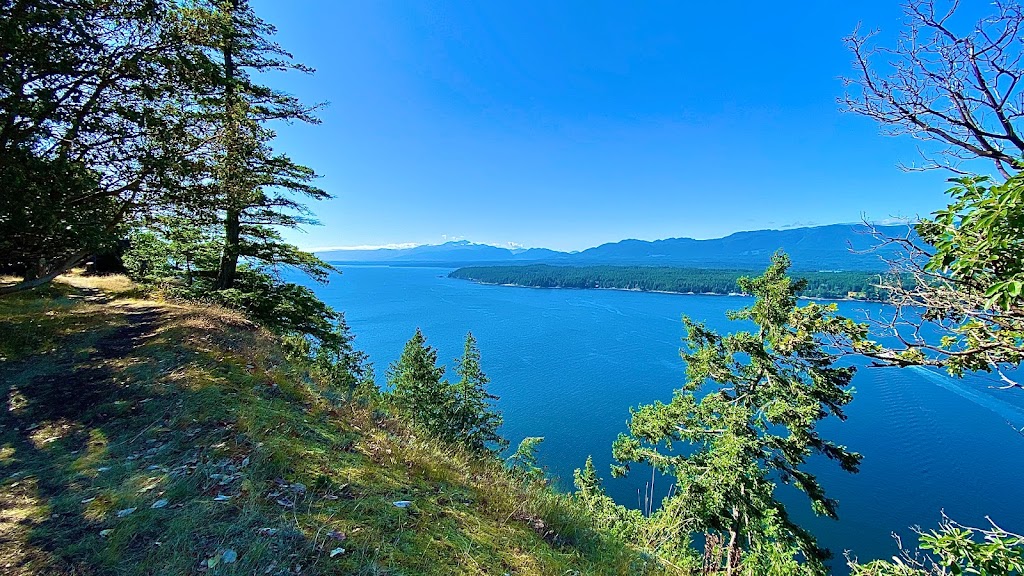 Mount Geoffrey Escarpment Provincial Park | Hwy 19, Hornby Island, BC V0R 1Z0, Canada | Phone: (800) 689-9025