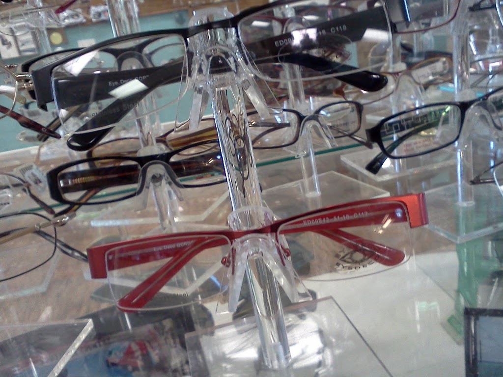 Distinctive Eyewear | 201 N Riverside Ave Ste. E-9, St Clair, MI 48079, USA | Phone: (810) 329-9725