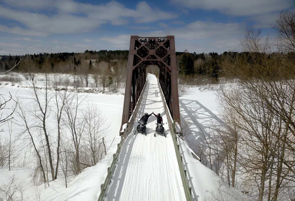 Stadacona Aventures | 840 Côte Joyeuse, Saint-Raymond, QC G3L 4B3, Canada | Phone: (418) 337-0110