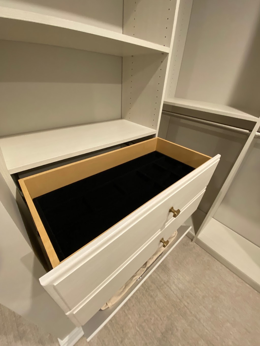 Custom Closet Solutions | 80 Stephen Moore Dr, Komoka, ON N0L 1R0, Canada | Phone: (519) 473-9122