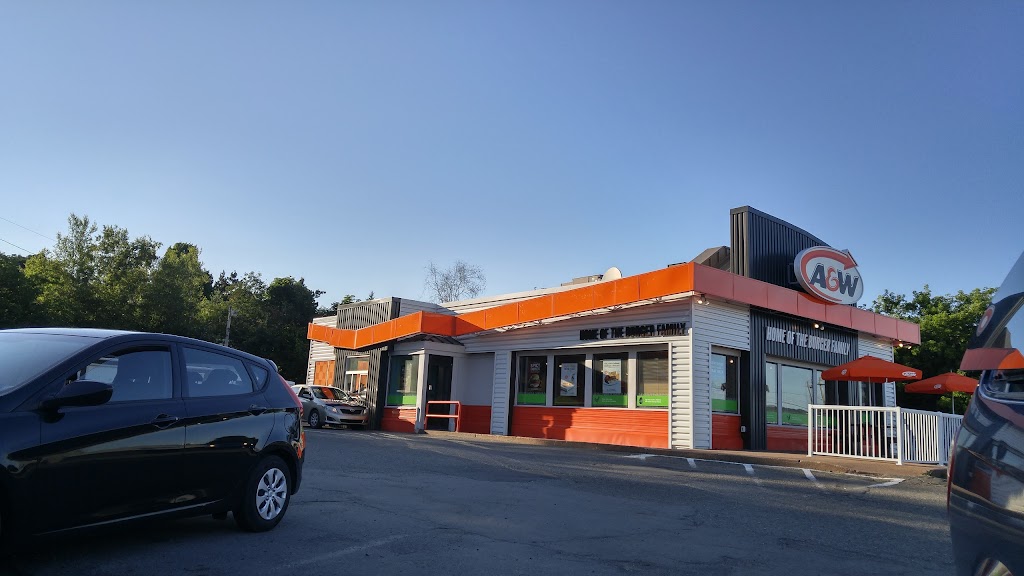 A&W Canada | 124 N Foord St, New Glasgow, NS B2H 5H2, Canada | Phone: (902) 752-2446