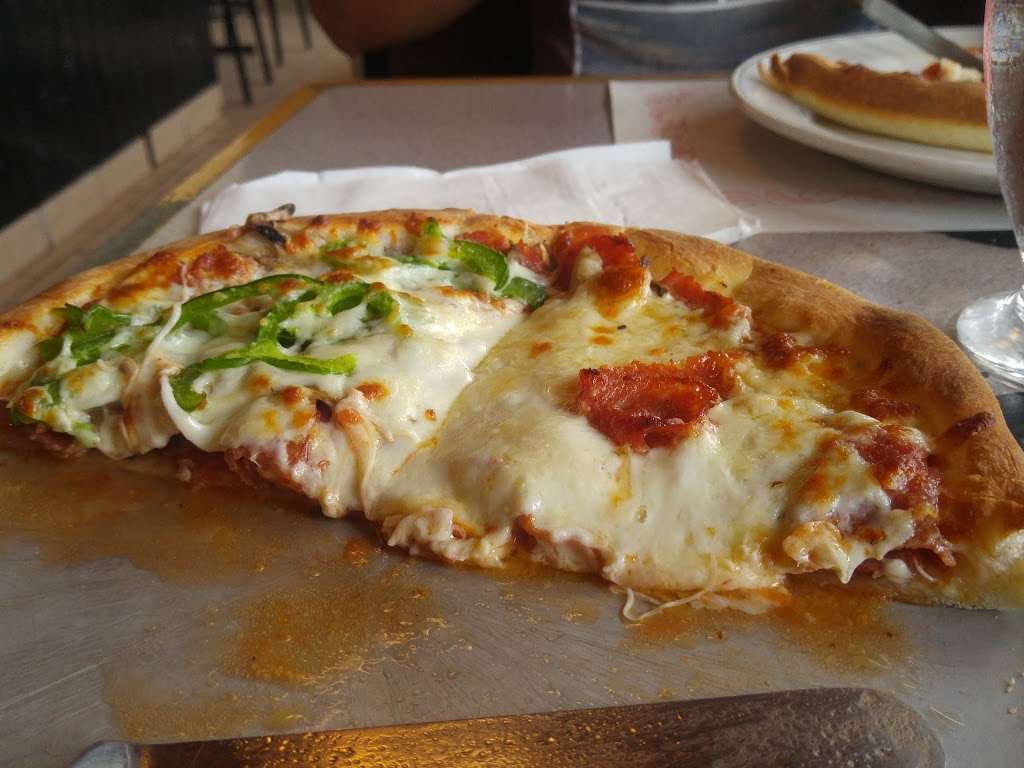 BJ Pizza | 3131 Chemin dOka, Sainte-Marthe-sur-le-Lac, QC J0N 1P0, Canada | Phone: (450) 472-8998